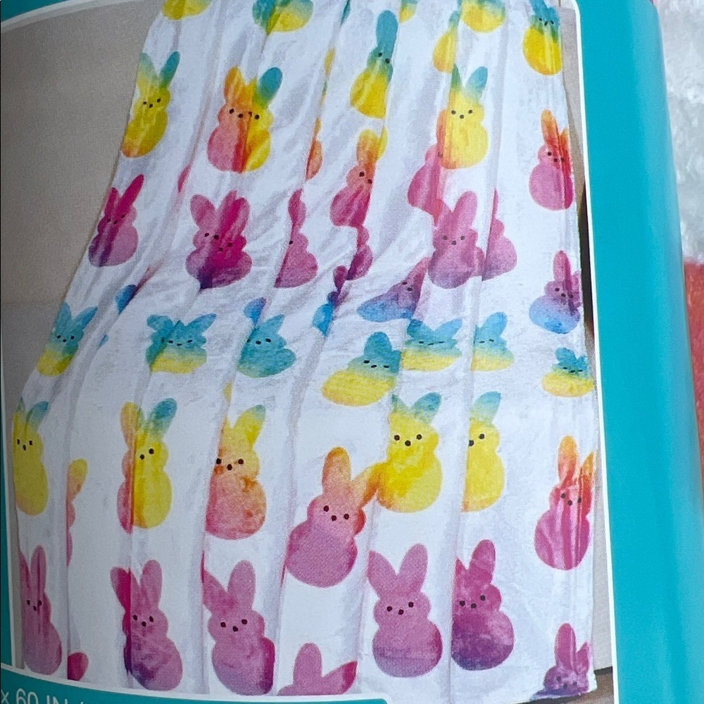 Peeps Marshmallow Chicks Printed Plush Throw Blanket - Picture 4 of 10
